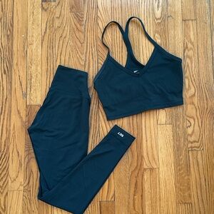 SET sport body leggings and top